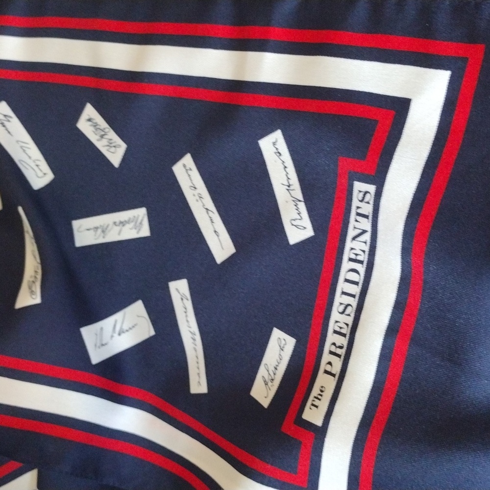 Patriotic Scarf of US Presidents - Picture 2 of 6